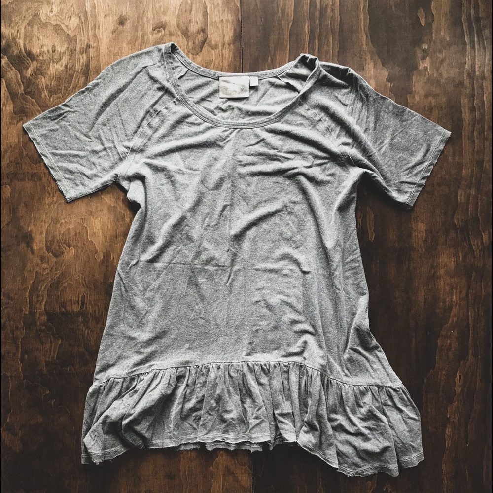 NWOT Anthropologie Danielle Oil Dyed Ruffled Tee